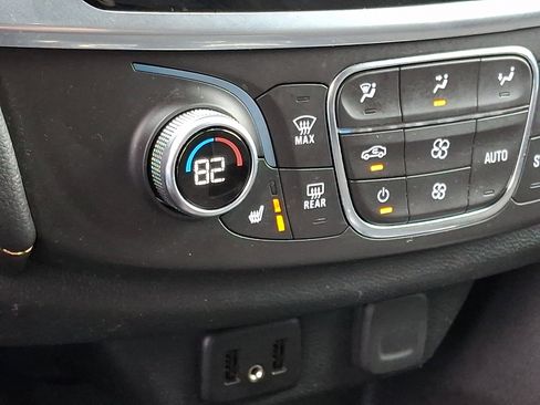 Used 2019 Chevrolet Traverse LT image 22