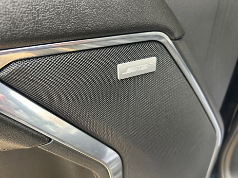 Used 2024 GMC Sierra 2500 SLT w/ SLT Premium Package image 18