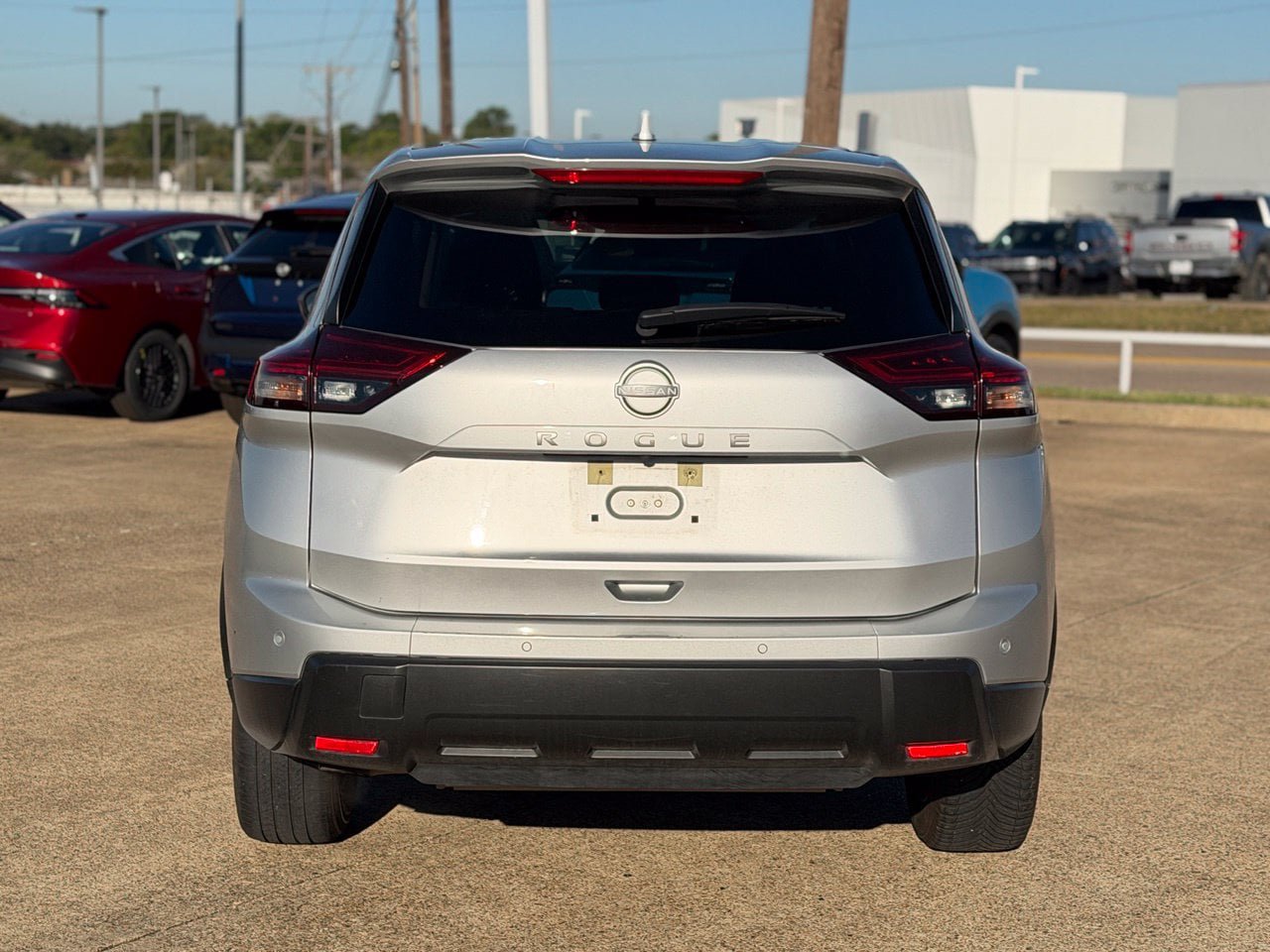 Certified 2025 Nissan Rogue SV FWD image 8