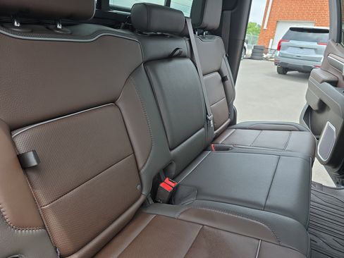 Used 2023 GMC Sierra 1500 Denali w/ Denali Reserve Package AWD/4WD image 12