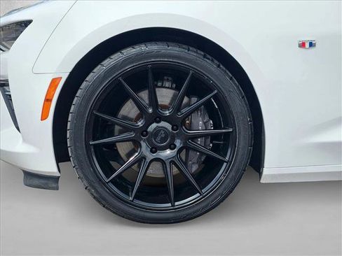 Used 2016 Chevrolet Camaro SS RWD image 27