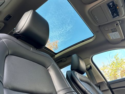 Used 2025 Lincoln Corsair Grand Touring w/ Equipment Group 301A image 16