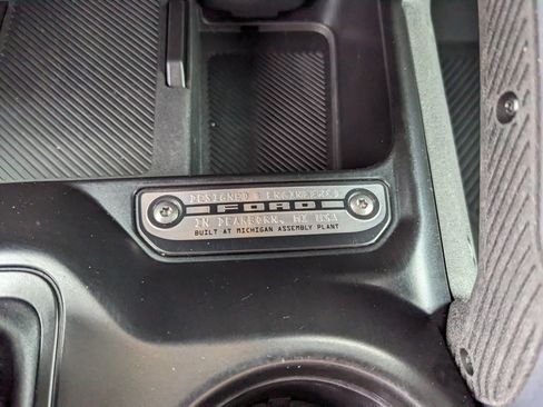 Used 2025 Ford Bronco Badlands image 27