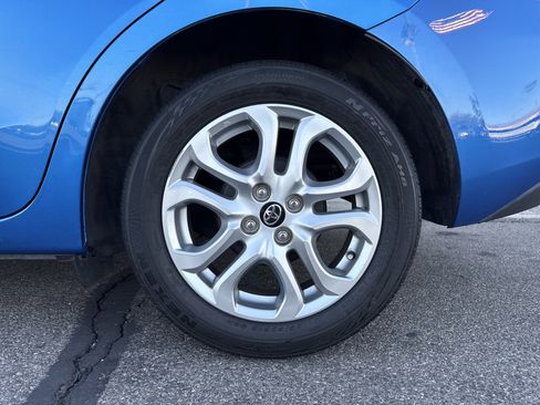 Used 2017 Toyota Yaris iA image 3