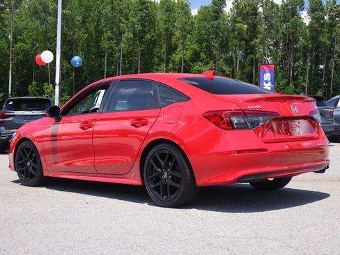 Used 2023 Honda Civic Sport image 4