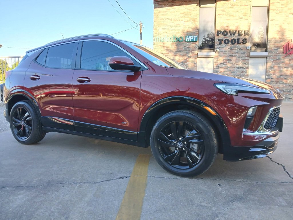 Used 2025 Buick Encore GX Sport Touring w/ Advanced Technology Package FWD image 3