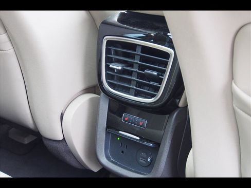 Used 2021 Lincoln Nautilus Reserve w/ Equipment Group 201A image 15