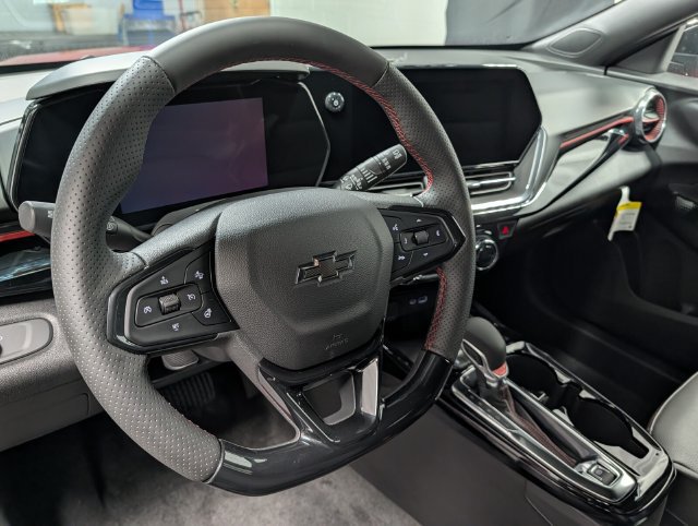 New 2026 Chevrolet Trax RS w/ Driver Confidence Package FWD image 18
