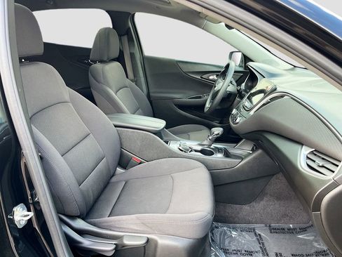 Used 2022 Chevrolet Malibu LT image 28