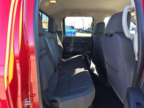 Used 2022 Nissan Frontier SV image 18