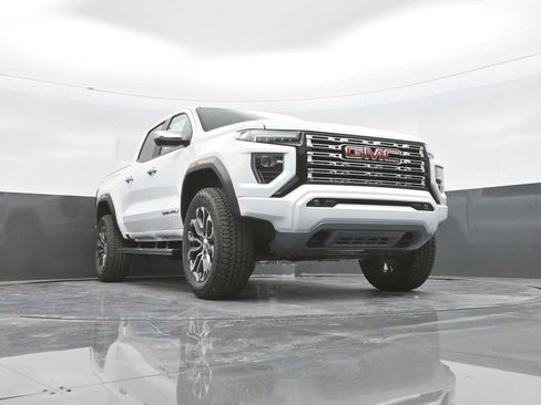 New 2026 GMC Canyon Denali AWD/4WD image 36