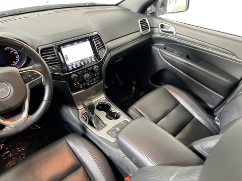 Used 2022 Jeep Grand Cherokee Limited image 24