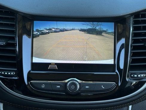 Used 2021 Chevrolet Trax LT image 15