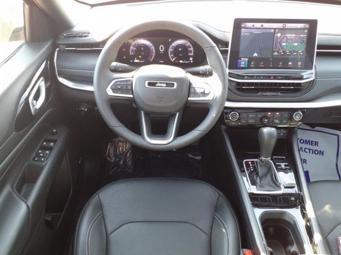 Used 2023 Jeep Compass High Altitude image 3