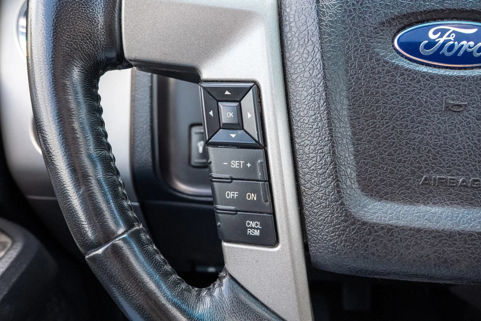 Used 2015 Ford Expedition EL Limited w/ Equipment Group 301A RWD image 13