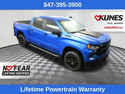 Used 2025 Chevrolet Silverado 1500 LT Trail Boss w/ LPO, Dark Essentials Package AWD/4WD image 32