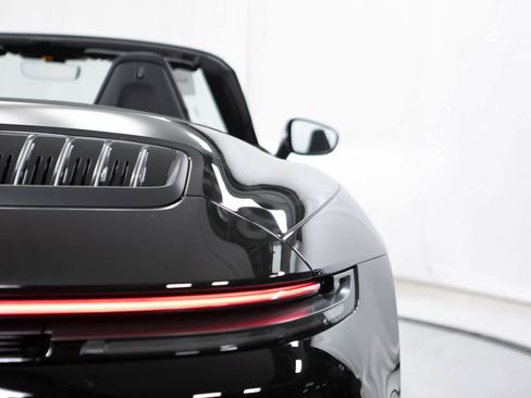 New 2026 Porsche 911 Carrera 4S image 36