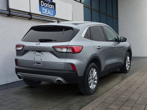 Certified 2022 Ford Escape SE w/ Convenience Package image 3