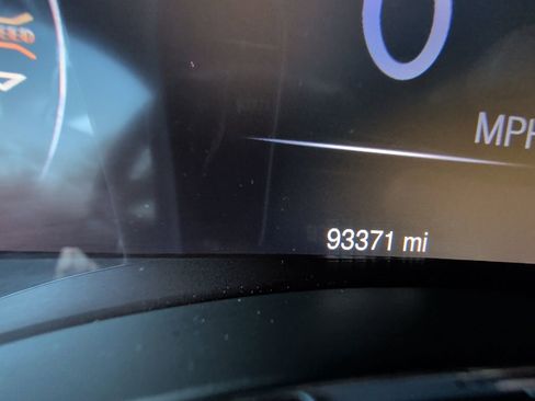 Used 2014 Jeep Grand Cherokee Overland image 16