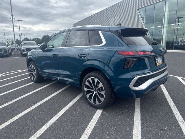 New 2026 Audi Q3 quattro 2.0T AWD/4WD image 3
