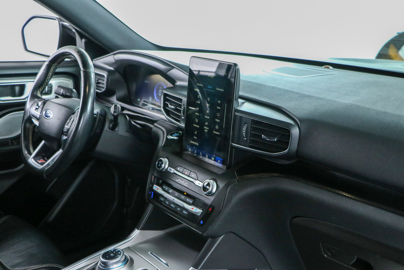 Used 2020 Ford Explorer ST w/ Premium Technology Package AWD/4WD image 27