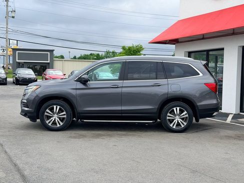 Used 2016 Honda Pilot EX image 3