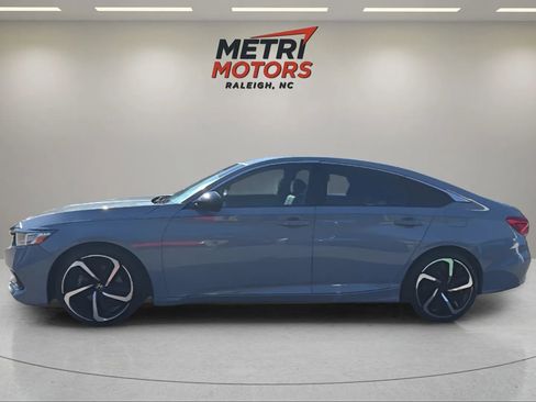 Used 2022 Honda Accord Sport image 4