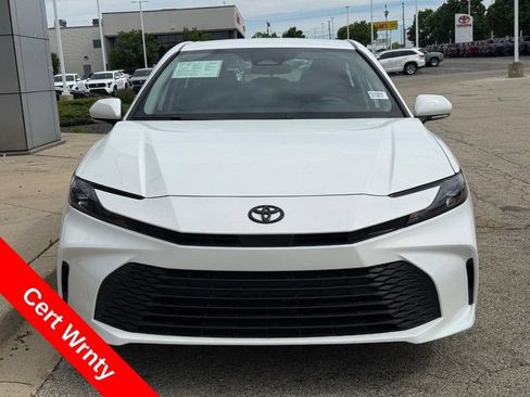 Used 2025 Toyota Camry LE FWD image 8