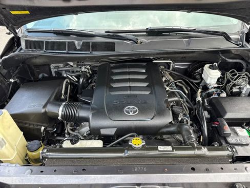 Used 2013 Toyota Sequoia SR5 RWD image 18