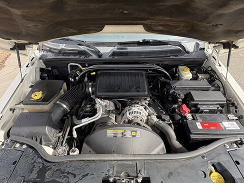 Used 2006 Jeep Commander 4WD image 26