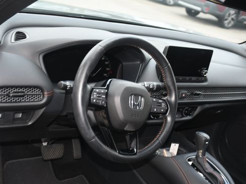 Used 2025 Honda HR-V Sport image 8