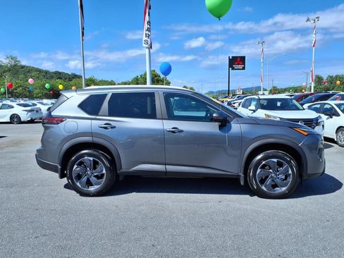 Certified 2025 Nissan Rogue SV w/ SV Premium Package image 14