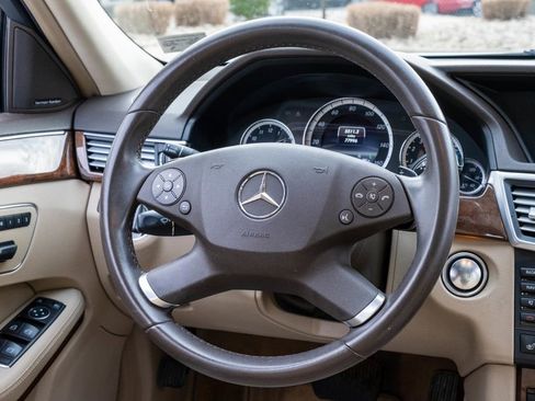 Used 2013 Mercedes-Benz E 350 Sedan image 23