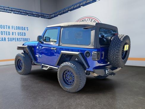 Used 2019 Jeep Wrangler Sport S image 3