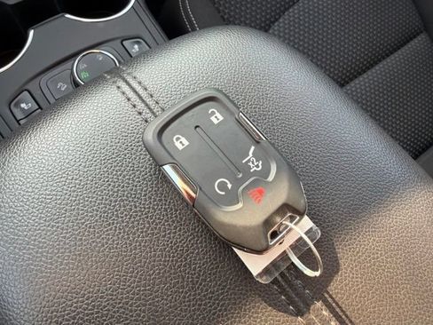 Used 2024 GMC Terrain SLE w/ Driver Convenience Package AWD/4WD image 20
