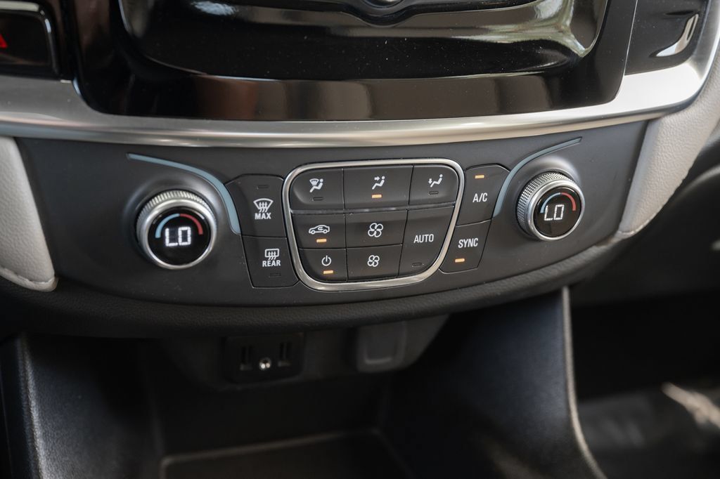 Used 2023 Chevrolet Traverse LS w/ Safety Package FWD image 29
