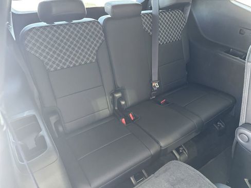 Certified 2025 GMC Acadia Denali w/ Super Cruise Package image 44