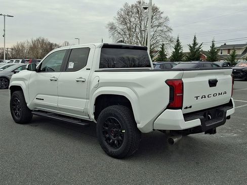 New 2026 Toyota Tacoma 4x4 Double Cab image 7