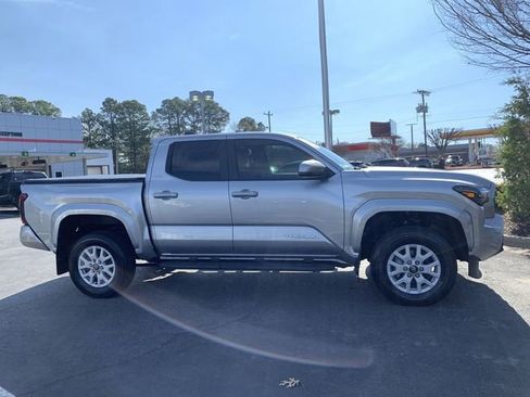 Used 2024 Toyota Tacoma SR5 w/ SR5 Upgrade Package image 9