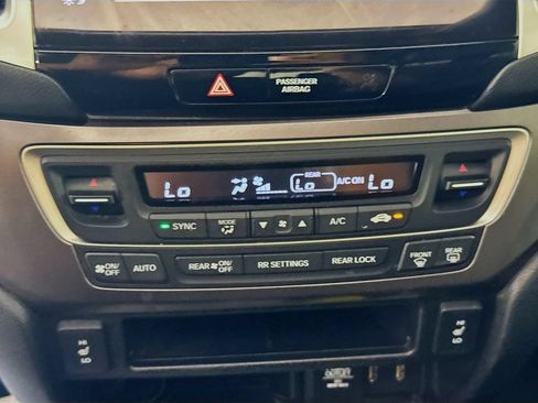 Used 2017 Honda Pilot EX-L image 18