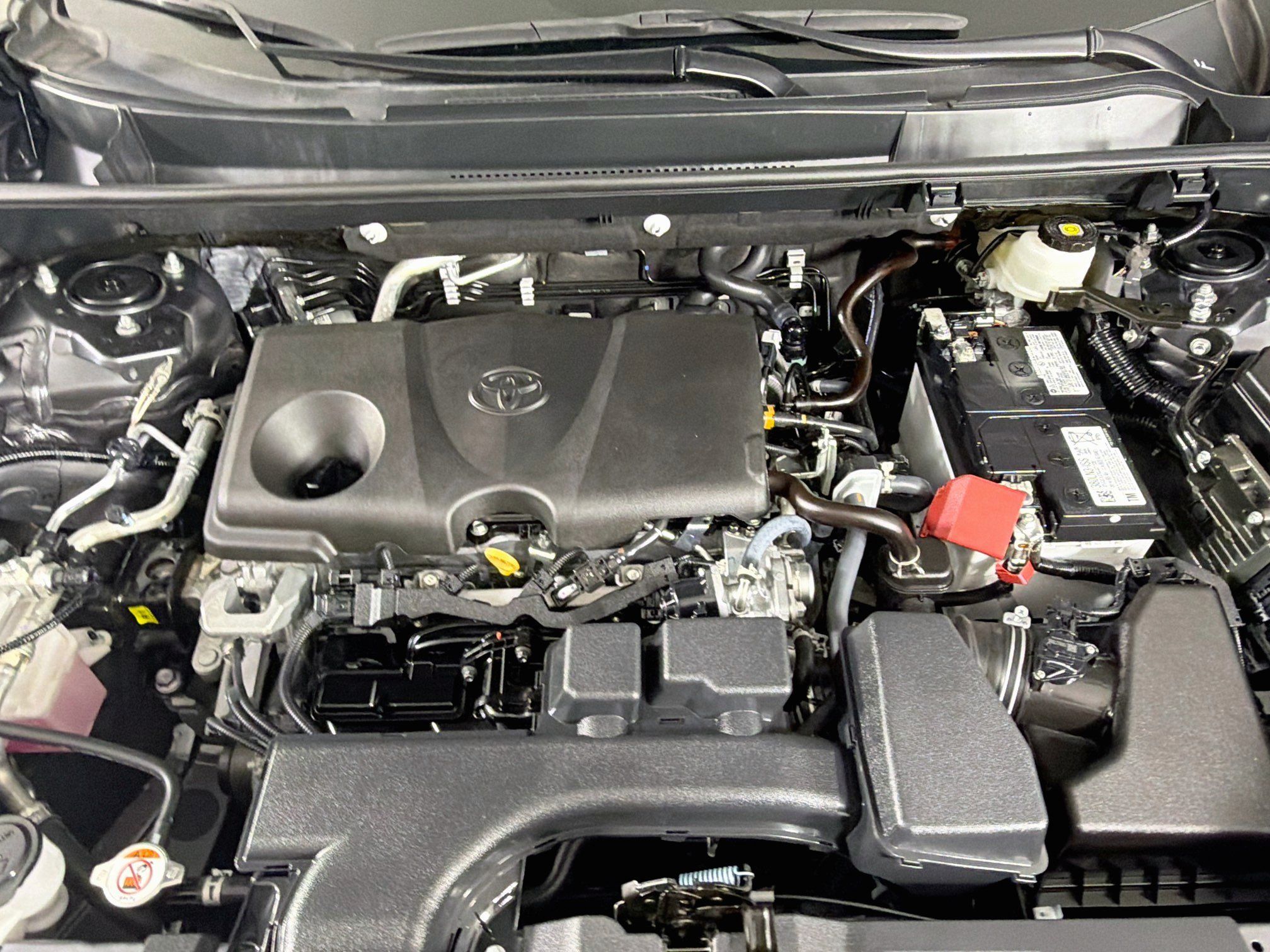 Used 2025 Toyota RAV4 LE FWD image 32