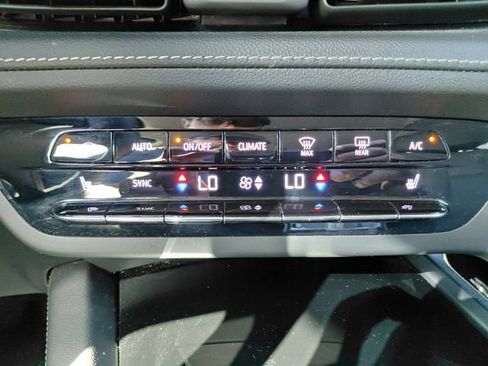 Used 2023 Buick Envision Essence w/ Sport Touring Package AWD/4WD image 27