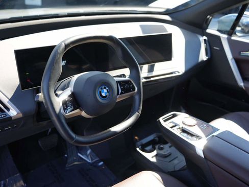 Used 2023 BMW iX xDrive50 w/ Premium Package image 12