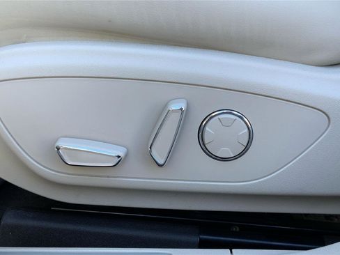 Used 2018 Lincoln MKZ Select w/ Select Plus Package image 19