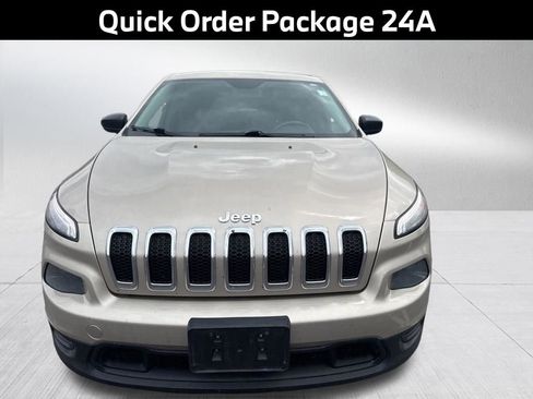 Used 2014 Jeep Cherokee Sport AWD/4WD image 3