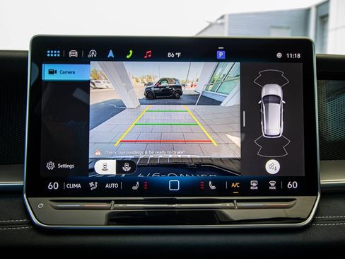 Certified 2025 Volkswagen Tiguan SE image 46