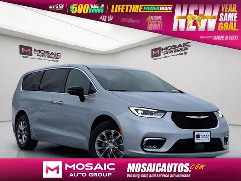 New 2026 Chrysler Pacifica Select image 1