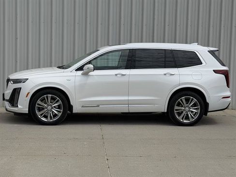 Used 2024 Cadillac XT6 Premium Luxury w/ Technology Package AWD/4WD image 11