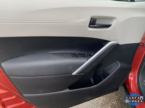 Certified 2023 Toyota Corolla Cross LE image 11