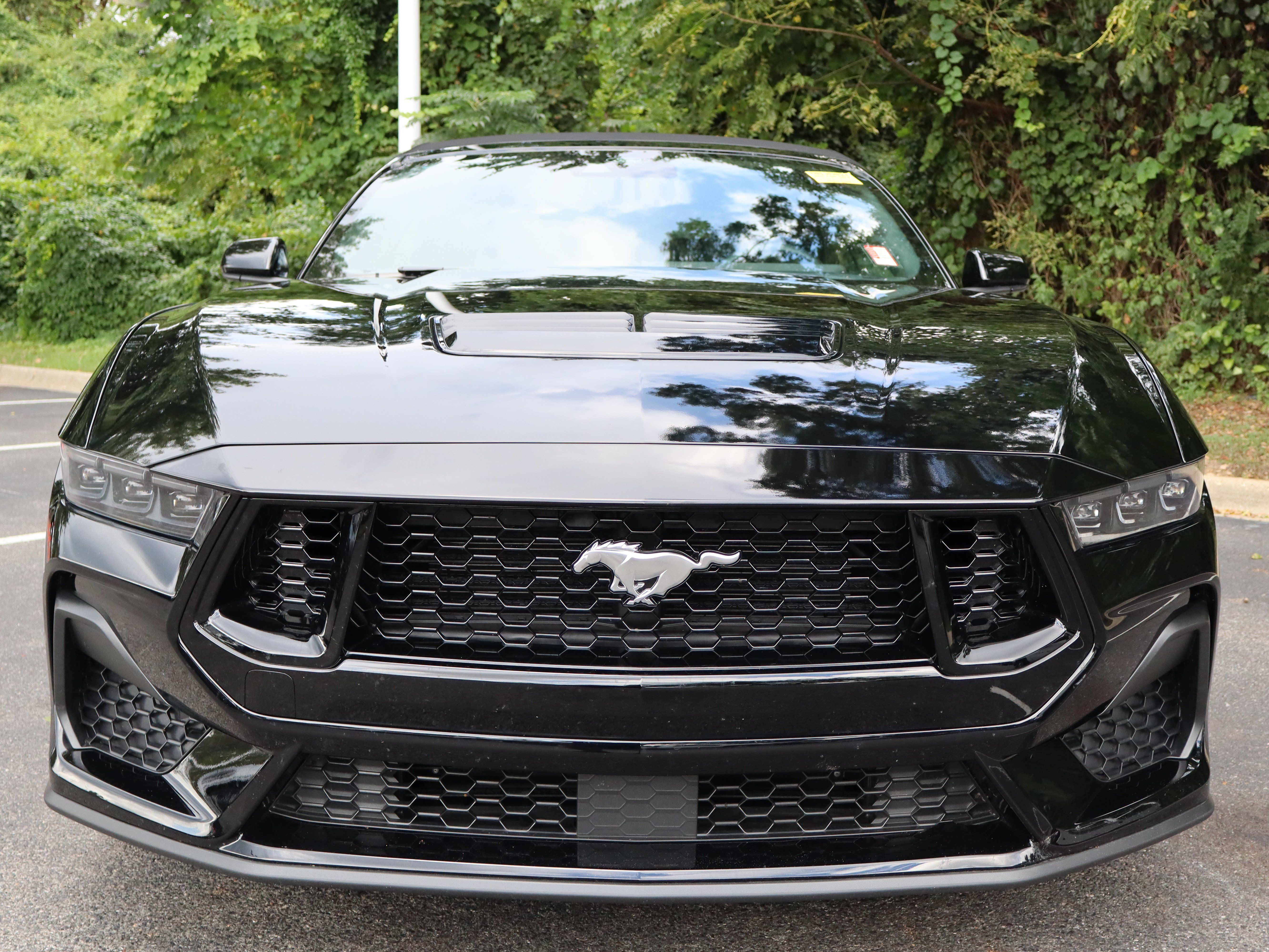 Used 2025 Ford Mustang GT Premium RWD image 15